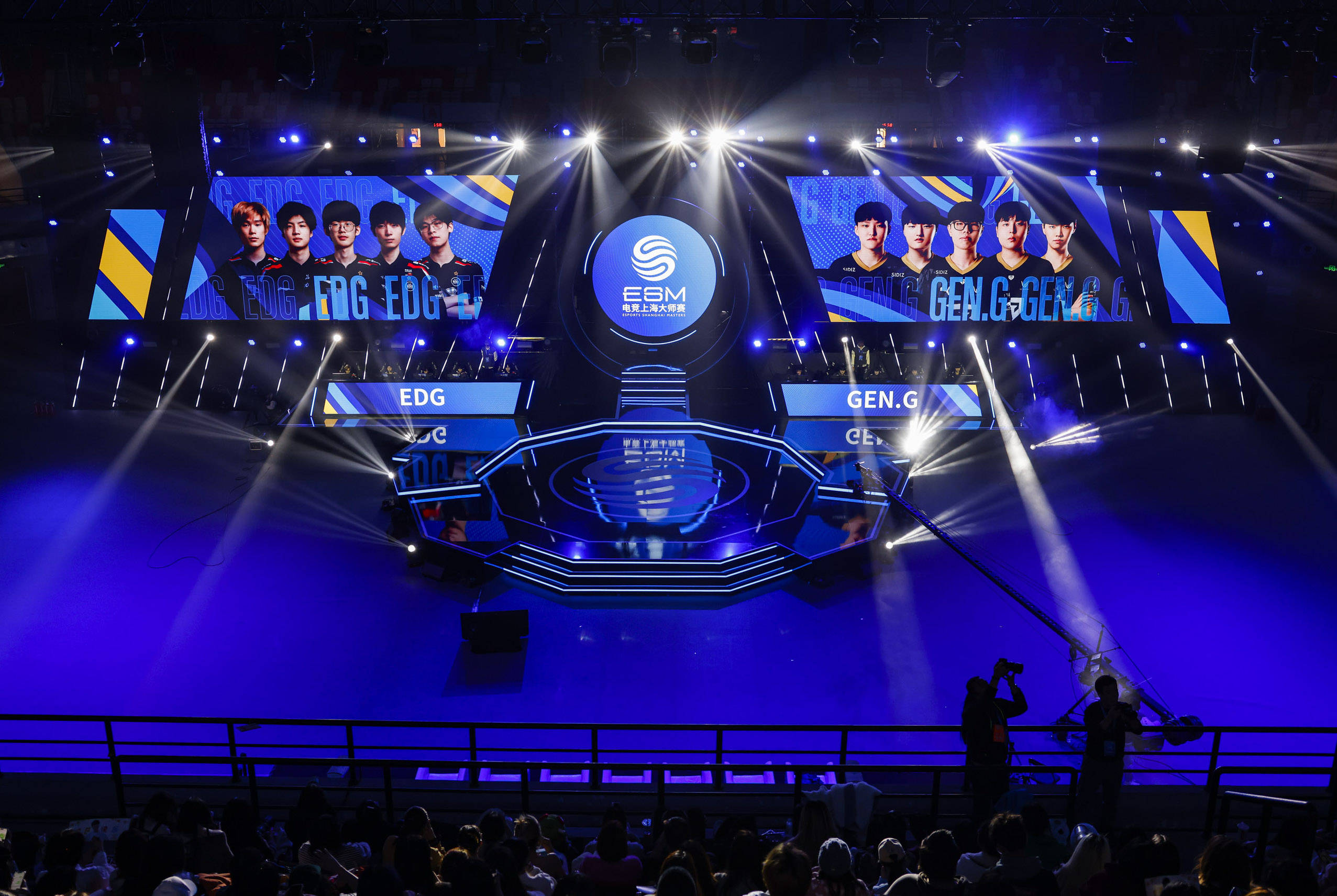 仅帮助他们 仅帮助他们