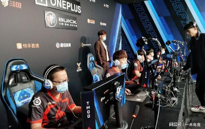 篮网签下前鹈鹕公牛锋线新星EJ-利德尔,展现出极高的成熟度